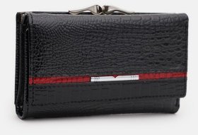 Жіночий лаковий шкіряний гаманець зі шкіри з фактурою під рептилію на кнопці Ricco Grande 109085 чорного кольору