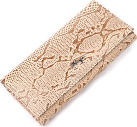 Горизонтальний лаковий жіночий гаманець з натуральної шкіри з тисненням під змію KARYA (2421172)