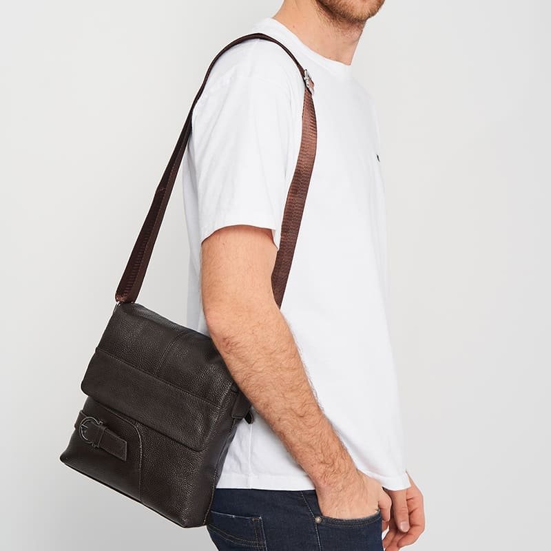 Чоловіча фірмова сумка на плече з натуральної шкіри коричневого забарвлення з клапаном Keizer (21349)