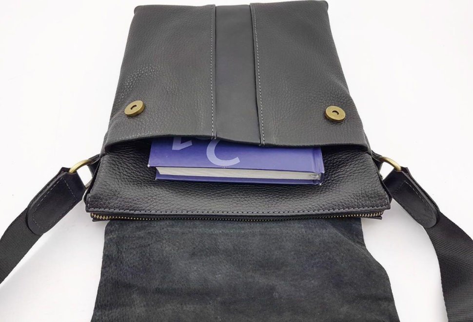 Наплечная сумка планшет среднего размера с ручкой VATTO (11828)