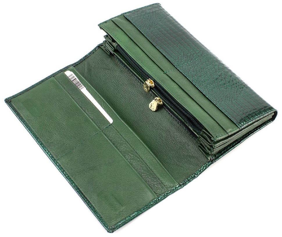 Зелений лаковий гаманець з візерунком під крокодила Marco Coverna (16641)