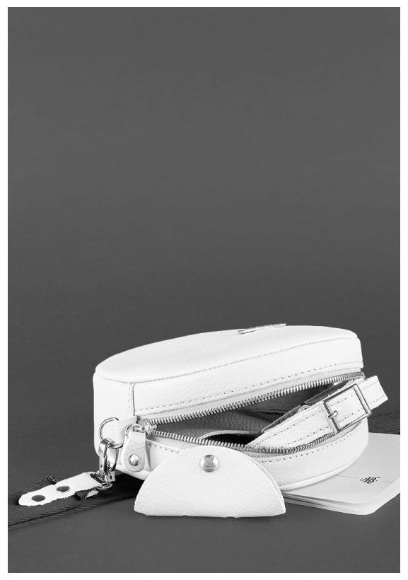 Круглая женская сумка-кроссбоди из натуральной кожи белого цвета BlankNote Tablet 78786