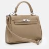 Деловая женская сумка из натуральной кожи с ручкой Borsa Leather 108886 бежевого цвета modnotak фото - 2