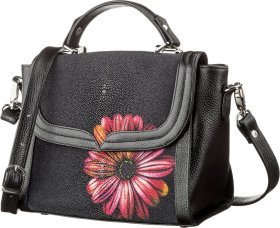 Чорна сумка зі шкіри морського ската з малюнком квітки STINGRAY LEATHER (024-18626)