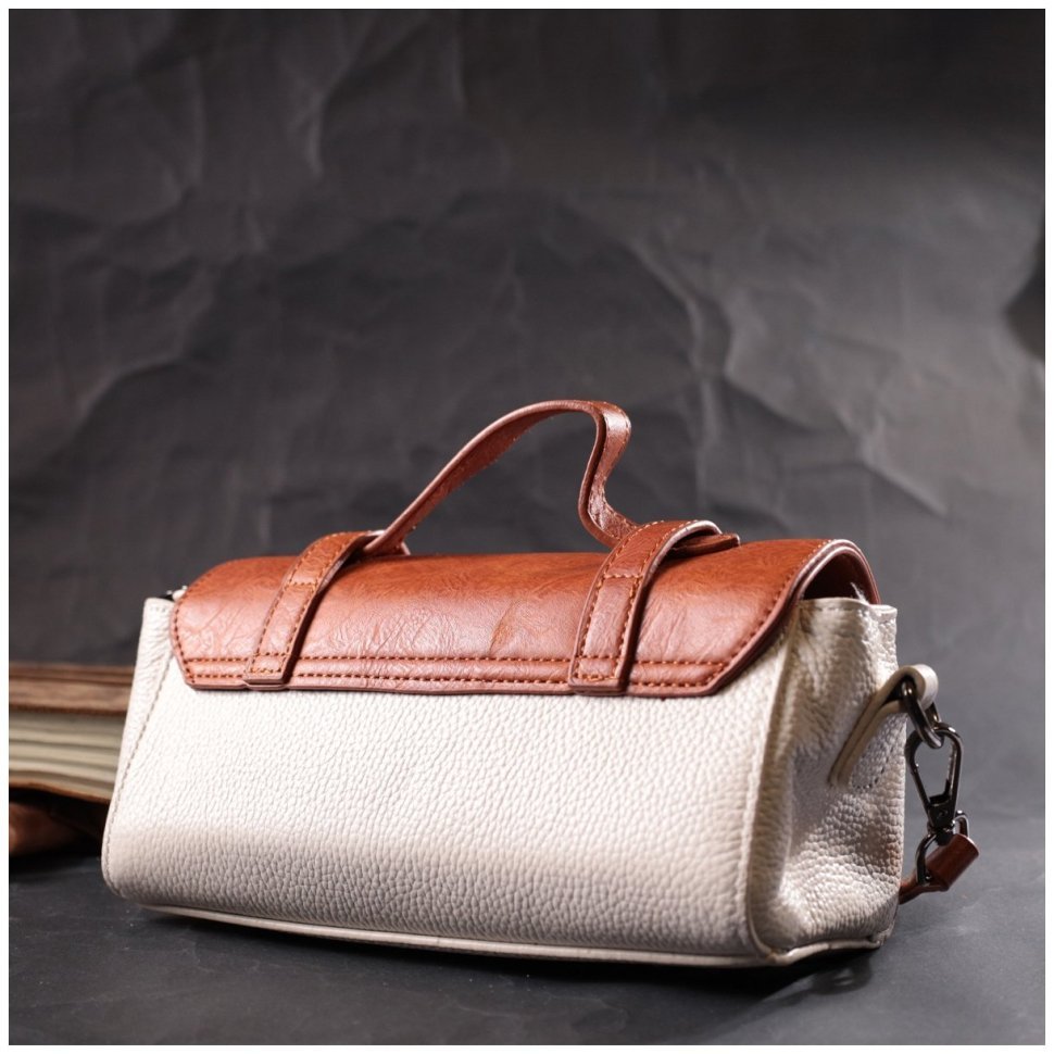 Женская сумка горизонтального формата из натуральной кожи молочно-коричневого цвета Vintage 2422350