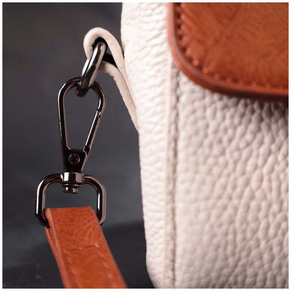 Жіноча сумка горизонтального формату з натуральної шкіри молочно-коричневого кольору Vintage 2422350