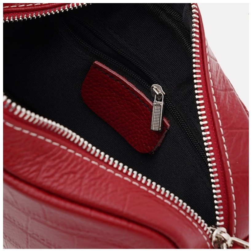 Невелика червона жіноча сумка-кроссбоді з натуральної шкіри під крокодила Keizer 71687