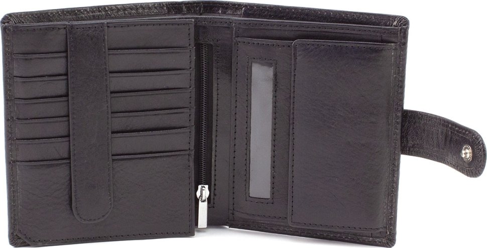 Черное мужское портмоне из гладкой кожи с хлястиком на кнопке ST Leather (21523)