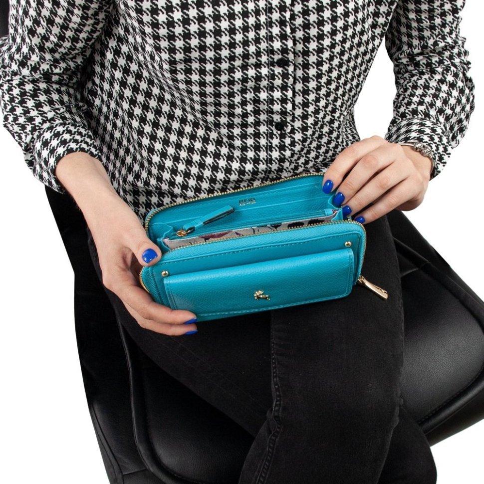 Большой женский кошелек из натуральной фактурной кожи голубого цвета Ashwood J54 94187 modnotak фото №14