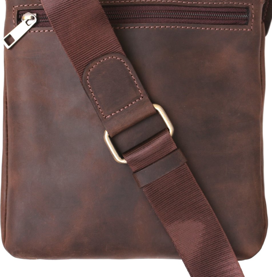 Матова чоловіча сумка на плече коричневого кольору зі шкіри крейзі хорс Shvigel (11180)
