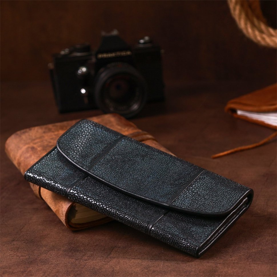 Чорний гаманець з шліфованої шкіри морського ската на кнопці STINGRAY LEATHER (024-18113)