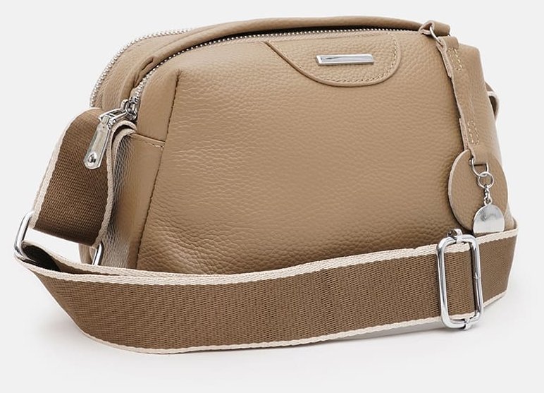 Женская сумка кросс-боди из натуральной кожи флотар Borsa Leather 94688 бежевого цвета modnotak фото №2