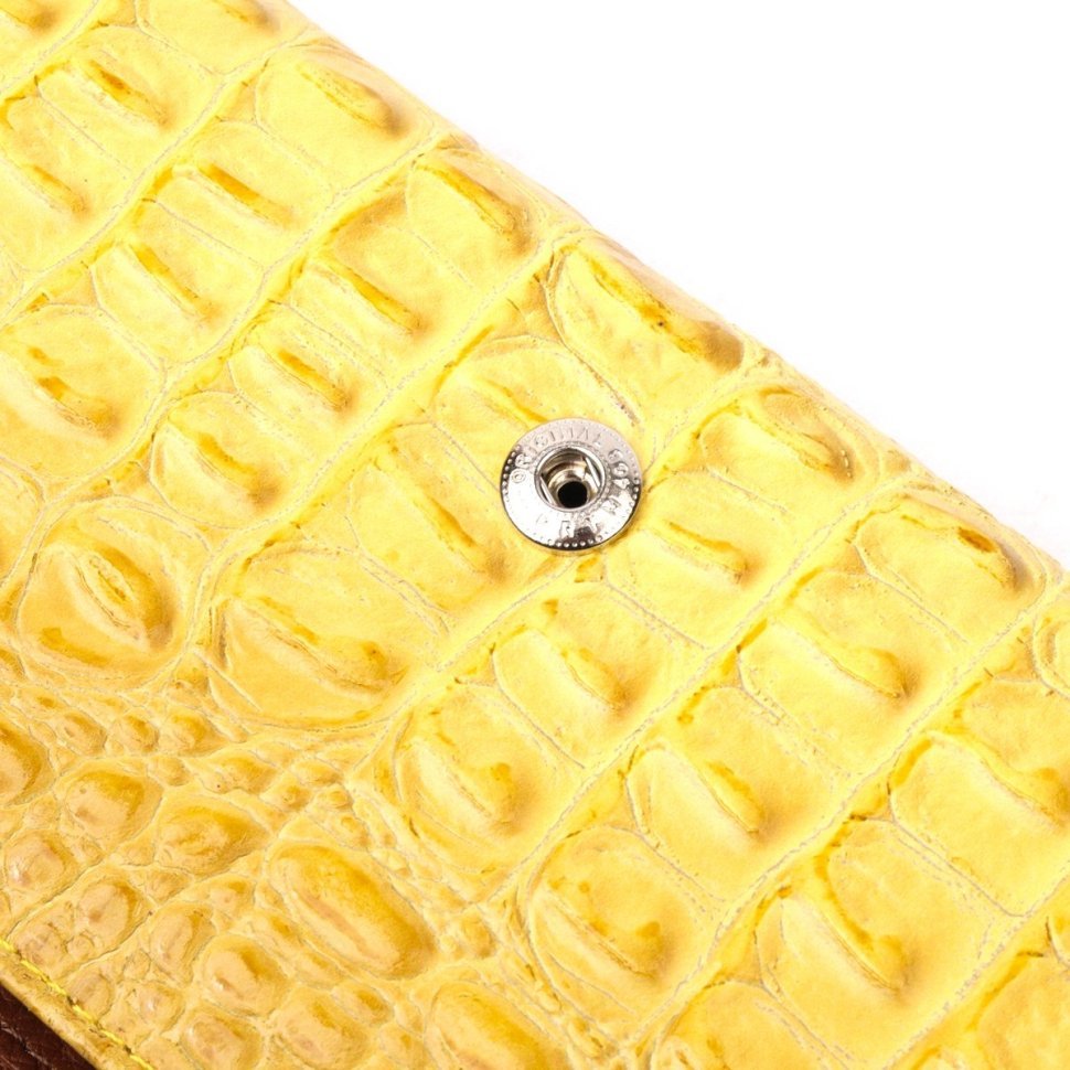 Желтый женский кошелек из натуральной кожи с тиснением под крокодила KARYA (2421174)