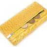 Жовтий жіночий гаманець із натуральної шкіри з тисненням під крокодила KARYA (2421174) - 6