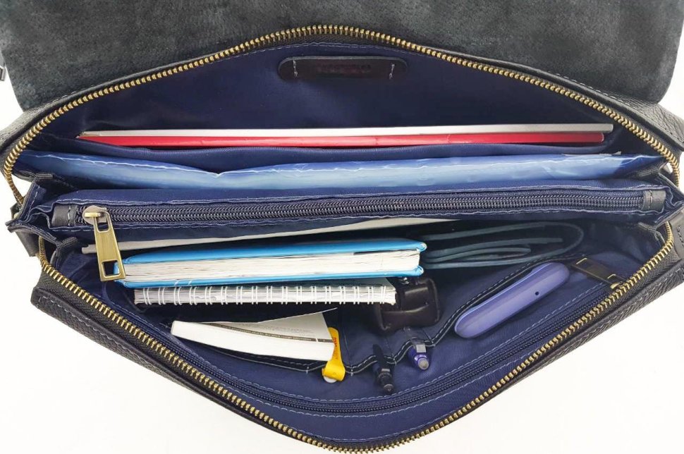 Наплічна сумка месенджер з ручкою і клапаном на магнітах VATTO (11830)