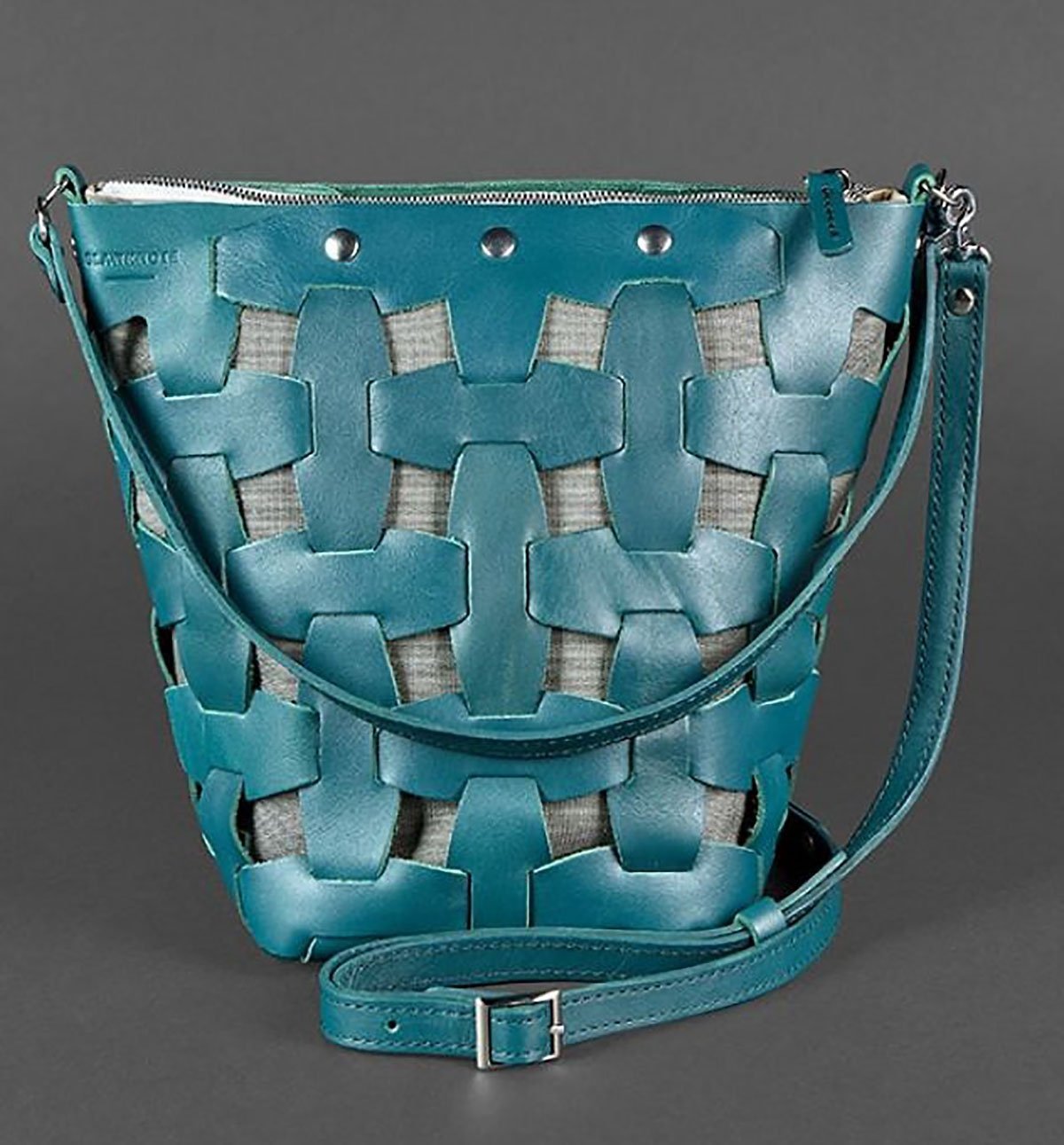 Темно-зеленая плетеная сумка с молниевой застежкой из кожи BlankNote Пазл M (12763)