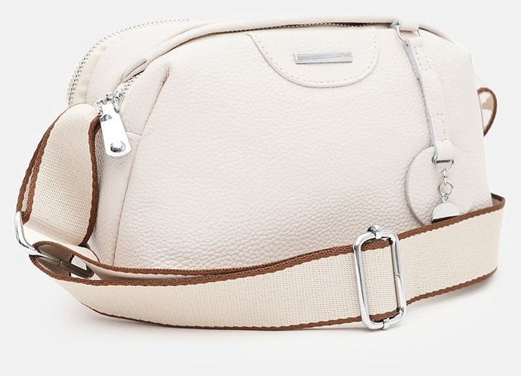 Компактная женская сумка кросс-боди из натуральной фактурной кожи белого цвета Borsa Leather 94689 modnotak фото №2