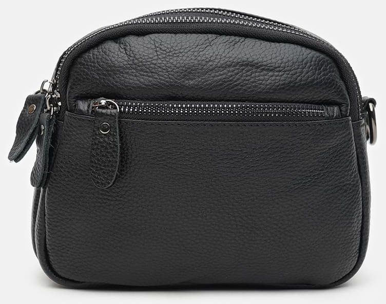 Жіноча маленька сумка-кроссбоді із чорної шкіри на блискавці Keizer (21271)
