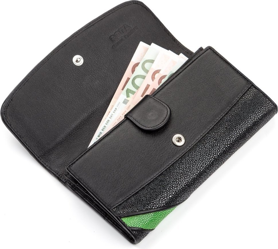 Чорно-зелений гаманець з натуральної шкіри морського ската STINGRAY LEATHER (024-18116)