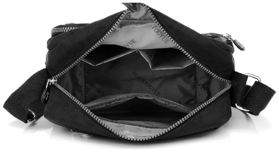 Женская текстильная сумка-кроссбоди черного цвета с одной лямкой Confident 77589