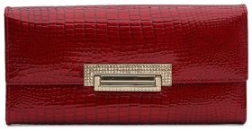 Шкіряний лакований жіночий гаманець з фактурою під рептилію Ricco Grande 109089 червоний
