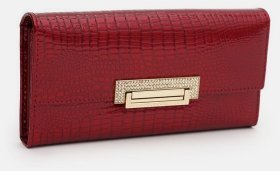 Шкіряний лакований жіночий гаманець з фактурою під рептилію Ricco Grande 109089 червоний