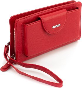 Жіночий гаманець-клатч із якісної шкіри червоного кольору на зап'ясті KARYA (19596)