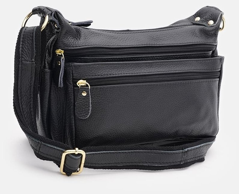 Женская кожаная сумка черного цвета с одной лямкой на плечо Keizer 71690