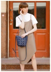 Темно-синяя сумка из винтажной кожи с молниевой застежкой BlankNote Пазл M (12764)