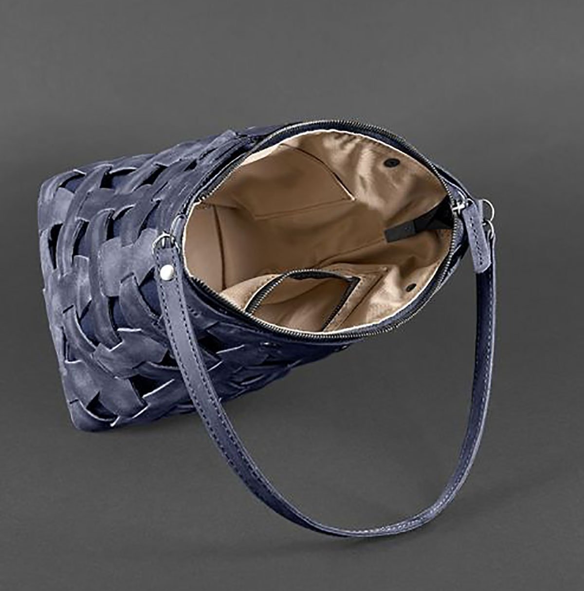 Темно-синяя сумка из винтажной кожи с молниевой застежкой BlankNote Пазл M (12764)