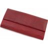 Гарний гаманець червоного кольору зі шкіри з тисненням під змію Tony Bellucci (10816) - 4
