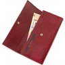 Красивый кошелек красного цвета из кожи с тиснением под змею Tony Bellucci (10816) - 2
