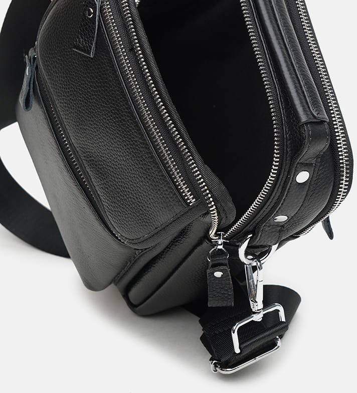 Мужская вертикальная кожаная сумка-барсетка черного цвета с ручкой Keizer (21361)