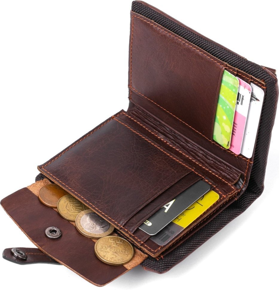 Мужской кошелек из коричневой кожи с хлястиком на кнопке Vintage (2414686)