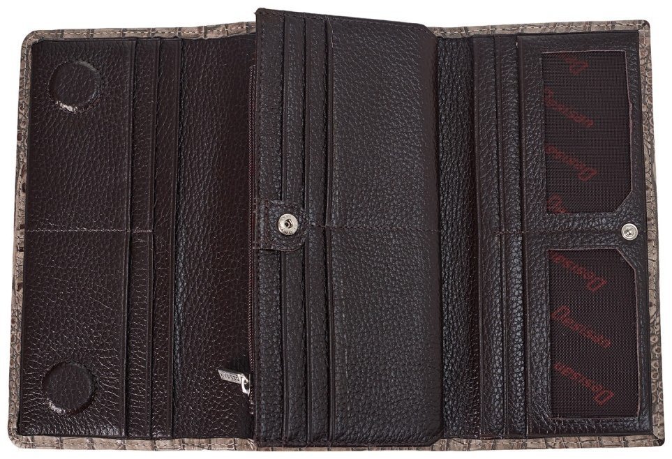 Большой женский кошелек на магните с фактурой под крокодила Desisan 107190 бежевого цвета фото №3 Большой женский кошелек на магните с фактурой под крокодила Desisan 107190 бежевого цвета modnotak фото №3