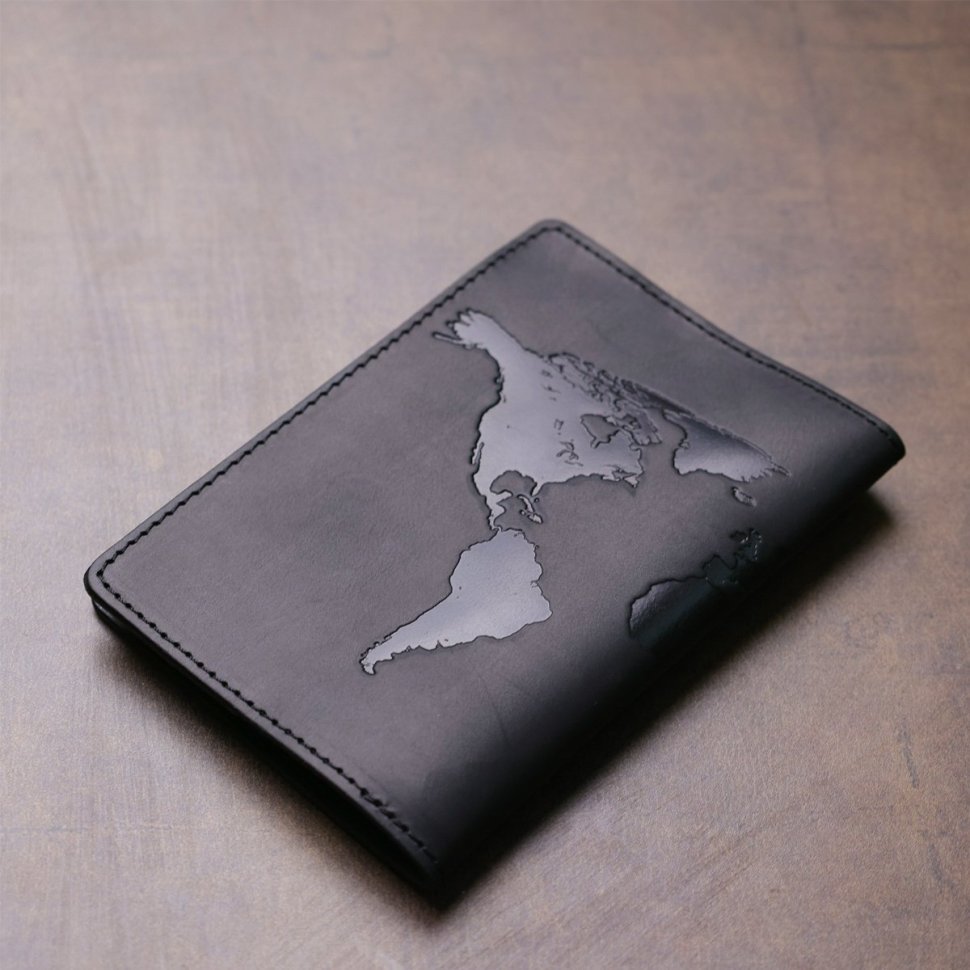 Черная обложка на паспорт из натуральной кожи с картой мира Shvigel (2413921)