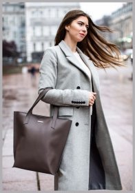 Вместительная сумка шоппер темно-бежевого цвета из натуральной кожи BlankNote D.D. (12739)