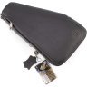 Стильная мужская сумка-слинг из натуральной кожи черного цвета H.T. Leather (64291) - 5