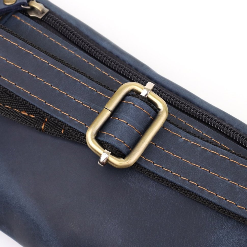 Стильная мужская сумка-бананка из натуральной винтажной кожи Shvigel 95091 Синего цвета modnotak фото №5