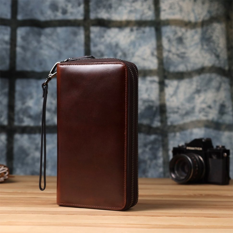 Большой мужской клатч на два отделения из гладкой кожи с кистевым ремешком Vintage 98191 коричневого цвета modnotak фото №9