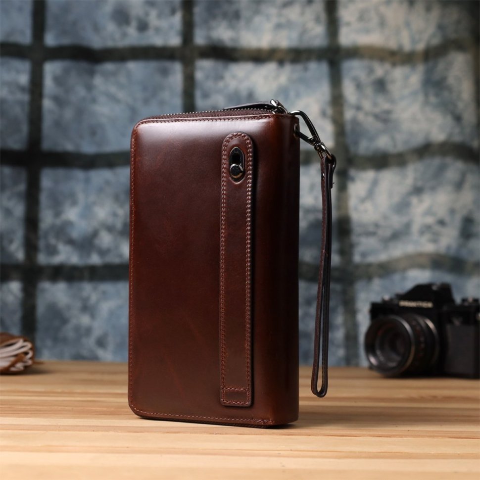 Большой мужской клатч на два отделения из гладкой кожи с кистевым ремешком Vintage 98191 коричневого цвета modnotak фото №10