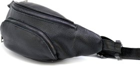 Практичная сумка-бананка из натуральной фактурной кожи черного цвета TARWA (21631)