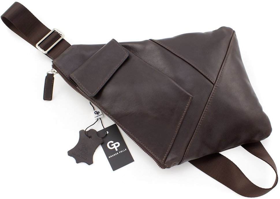 Шкіряна сумка в темно-коричневому кольорі через плече Grande Pelle (12418)