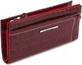 Довгий жіночий гаманець горизонтального формату із червоної шкіри під крокодила KARYA (21001)