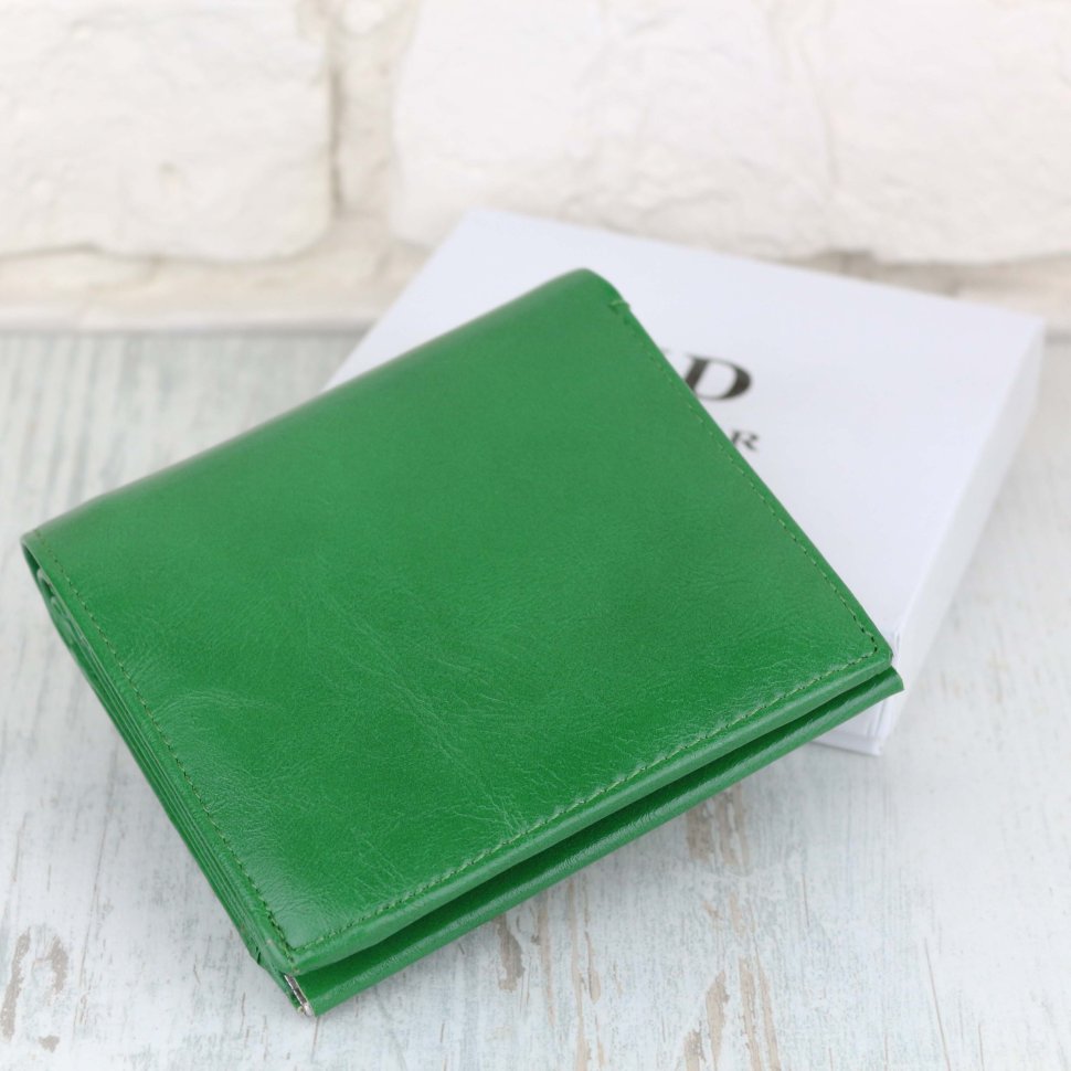 Яскравий зелений жіночий гаманець зі шкірозамінника на кнопці MD Leather (21540)