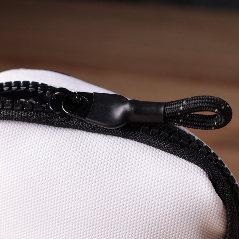 Компактная текстильная слинг-сумка белого цвета для путешествий Vintage 2422867 modnotak фото №10