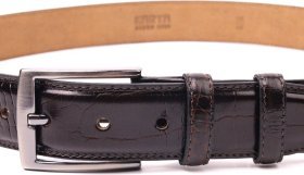 Брючный темно-коричневый мужской ремень из натуральной кожи с тиснением под крокодила KARYA (2421395)