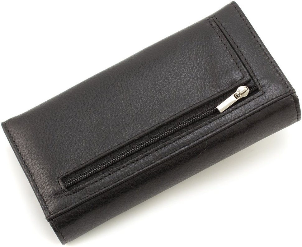Шкіряний жіночий гаманець чорного кольору з хлястиком на кнопці ST Leather 1767393