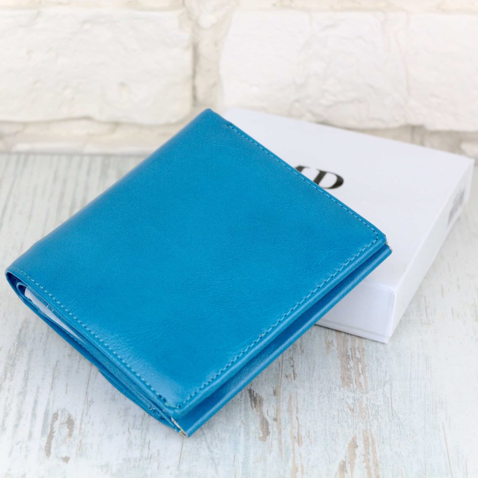 Жіночий блакитний гаманець зі шкірозамінника в два складання MD Leather (21541)