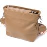 Повседневная женская сумка из натуральной кожи через плечо с текстильным ремешком Vintage 98193 бежевого цвета modnotak фото - 2